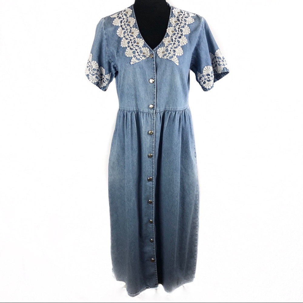 Cute vintage 90’s denim baby doll dress